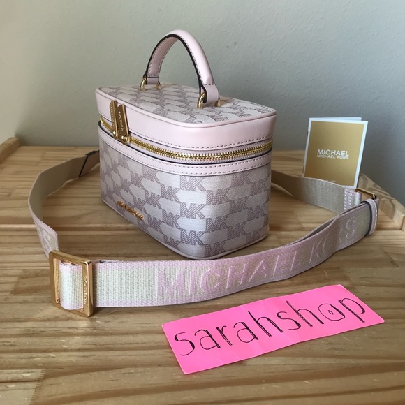 🌼Michael Kors Purse - Picture 3 of 13